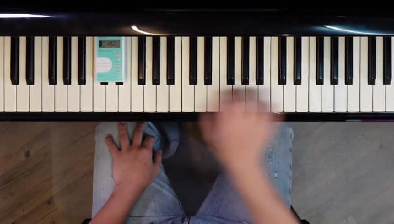 Featured image of post 如何在鋼琴上輕鬆地「飛來飛去」？
